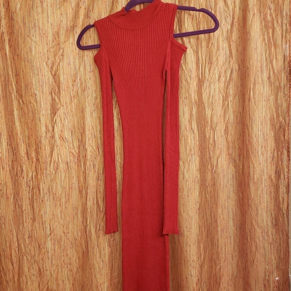 Clothing - Picture 4 of 4